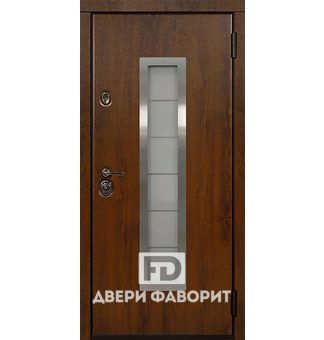 Дверь со стеклом (массив дерева)