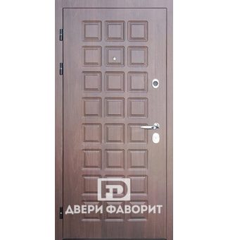 металлическая дверь с шумоизоляцией, отделанная мдф панелью с узором квадраты